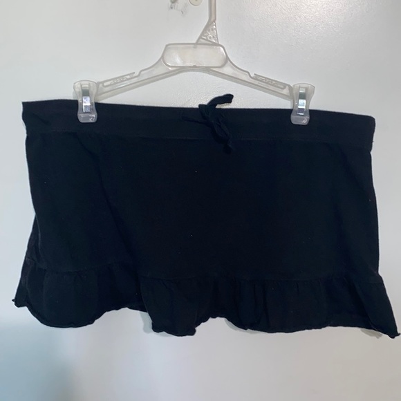 Knit mini skirt/swimsuit cover up☔️☔️ - size large - Picture 1 of 3
